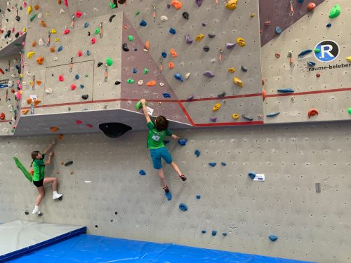 WhatsApp Image 2025-11-20 at 10.40.37 (1) WhatsApp Image 2025-11-20 at 10.40.37 (1)